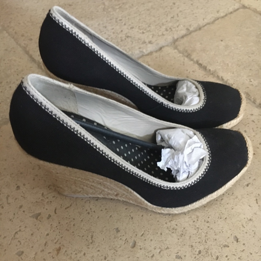 NEW Banana Republic wedges